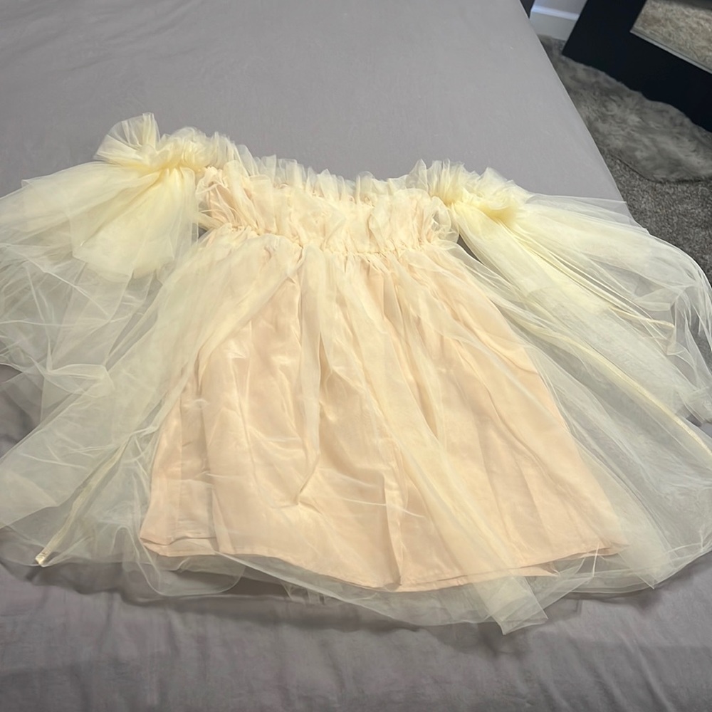 Size XS never worn